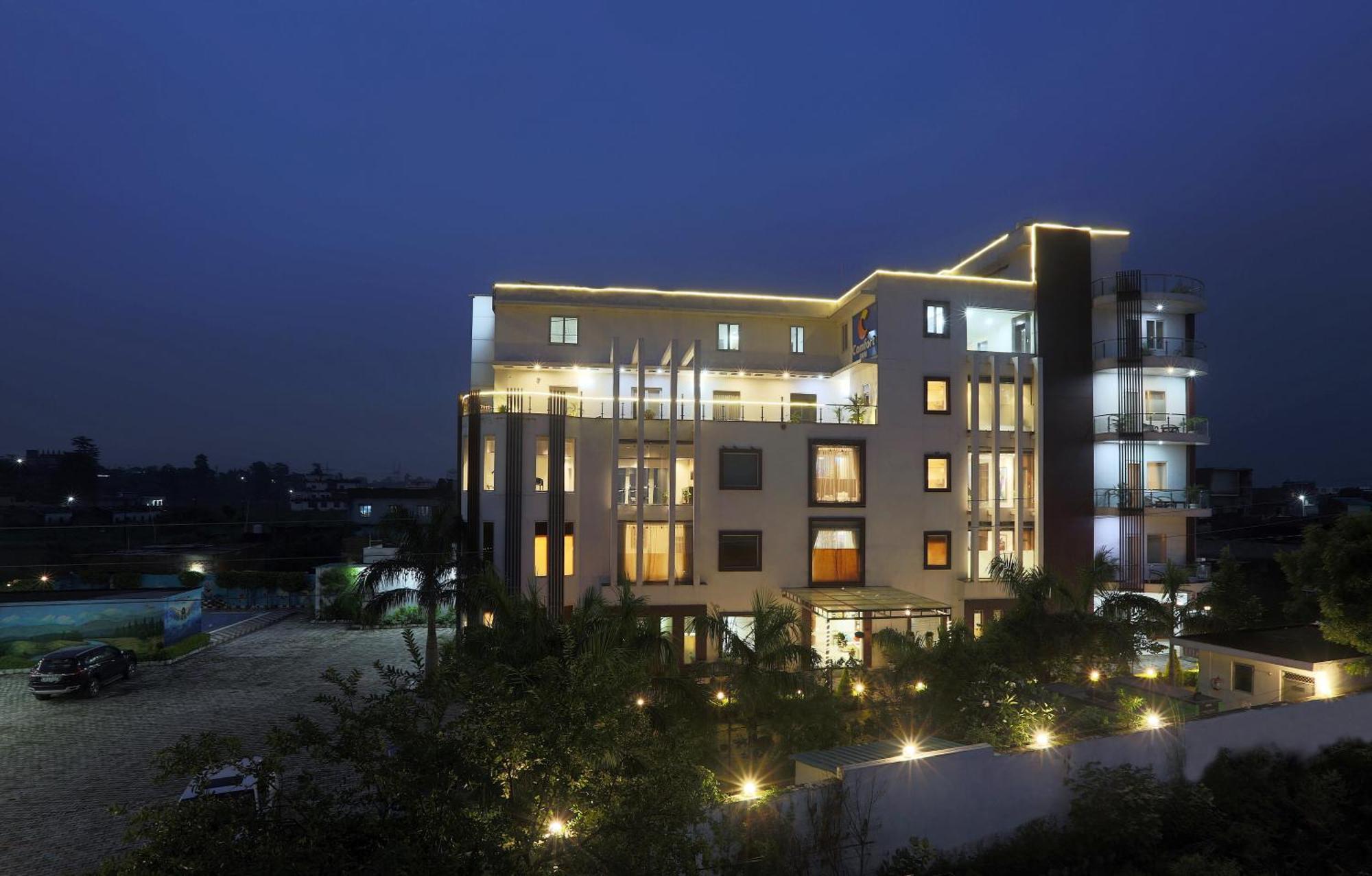 Comfort Inn Рішикеш Екстер'єр фото