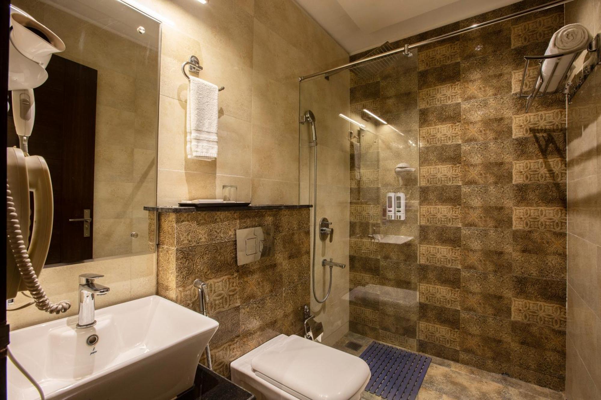 Comfort Inn Рішикеш Екстер'єр фото