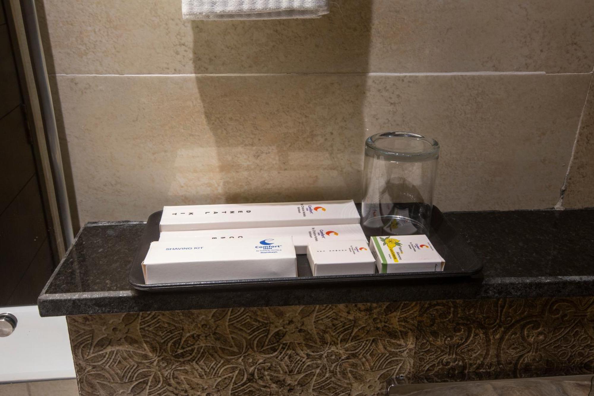 Comfort Inn Рішикеш Екстер'єр фото