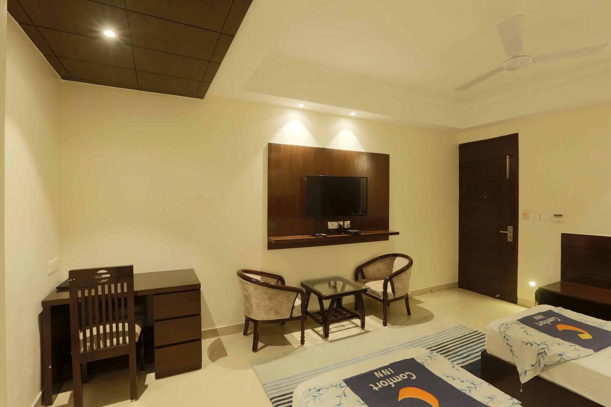 Comfort Inn Рішикеш Екстер'єр фото