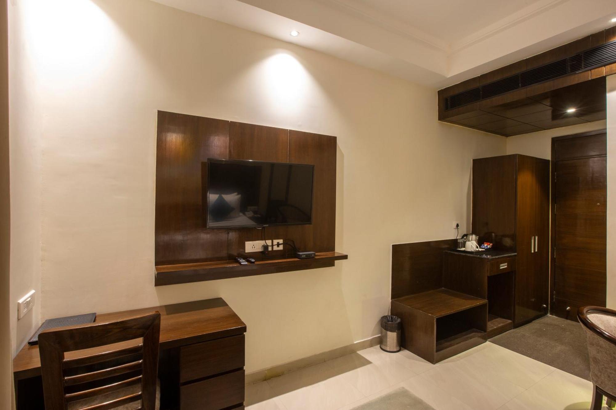 Comfort Inn Рішикеш Екстер'єр фото